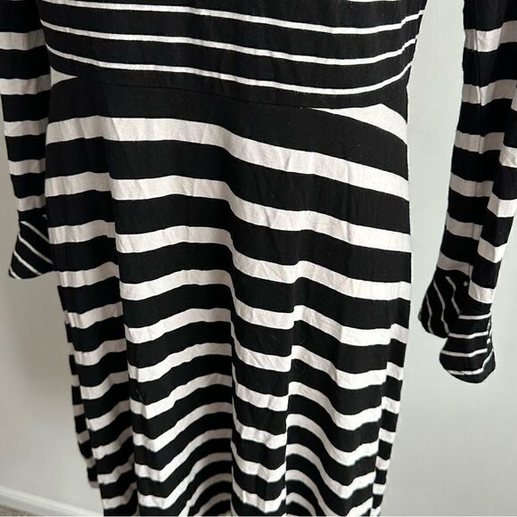 Black and White Striped Dress, Size 8, LOFT - Picture 4 of 8